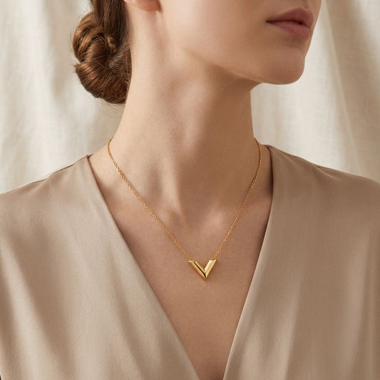 Stainless Steel 18K Gold V Drop Pendant Oval Chain Choker Necklace for Women